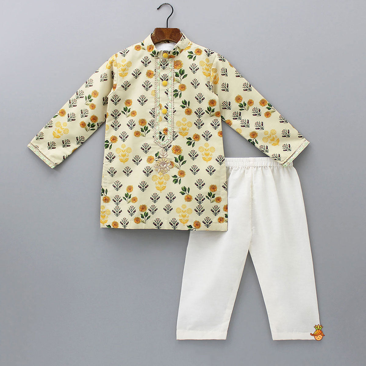 Floral Printed Ethnic Kurta And Pyjama