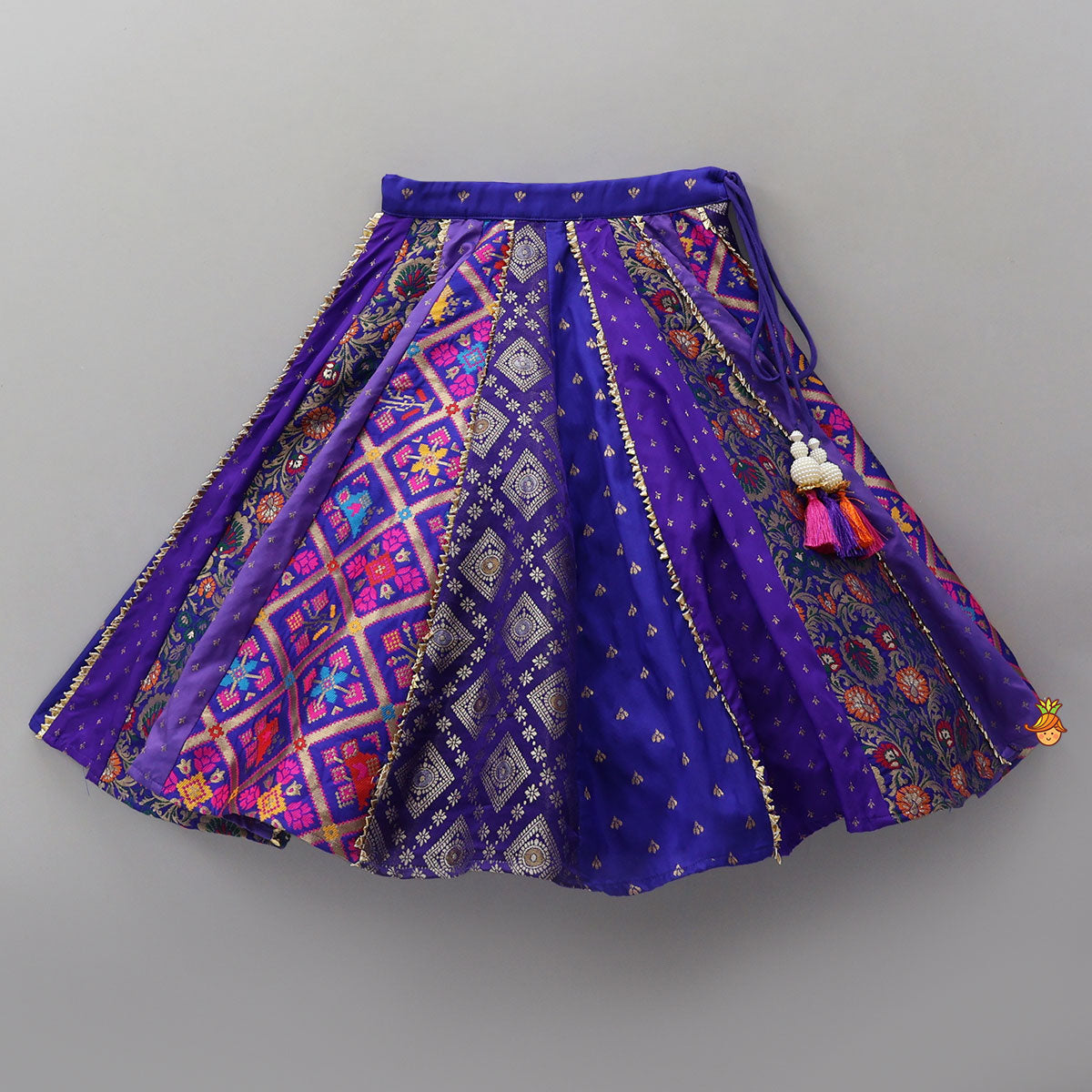Pre Order: Gorgeous Embroidered Top And Brocade Lehenga With Matching Net Dupatta And Brocade Potli Bag