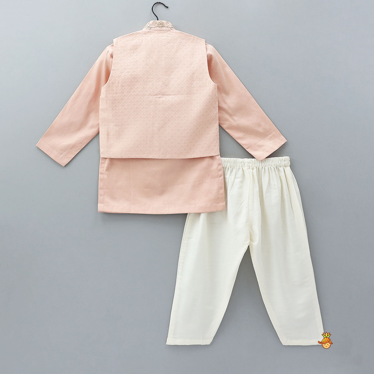 Pre Order: Ethnic Kurta With Embroidered Collar Jacket And Pyjama