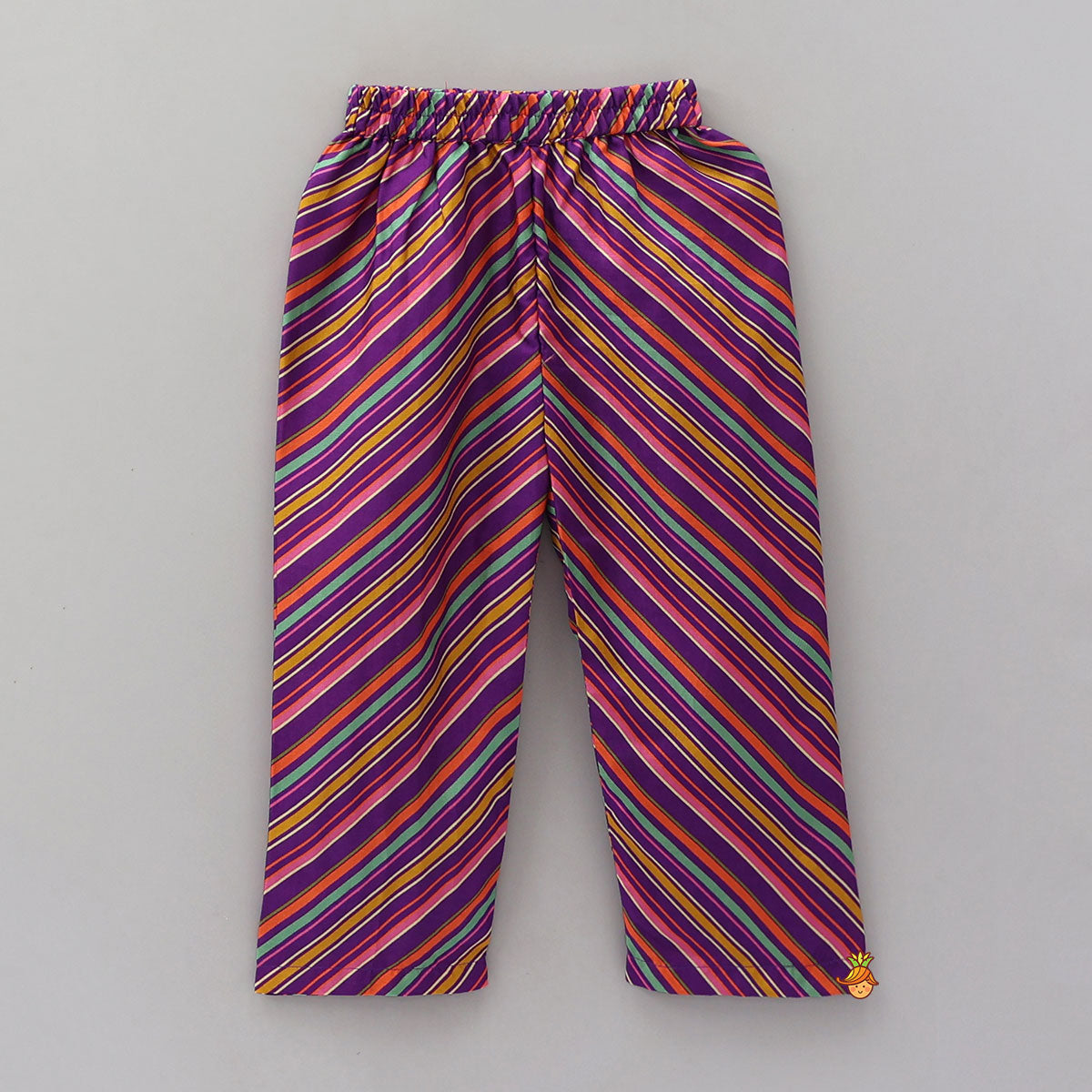 Pre Order: Printed Ethnic Kurta With Striped Pyjama