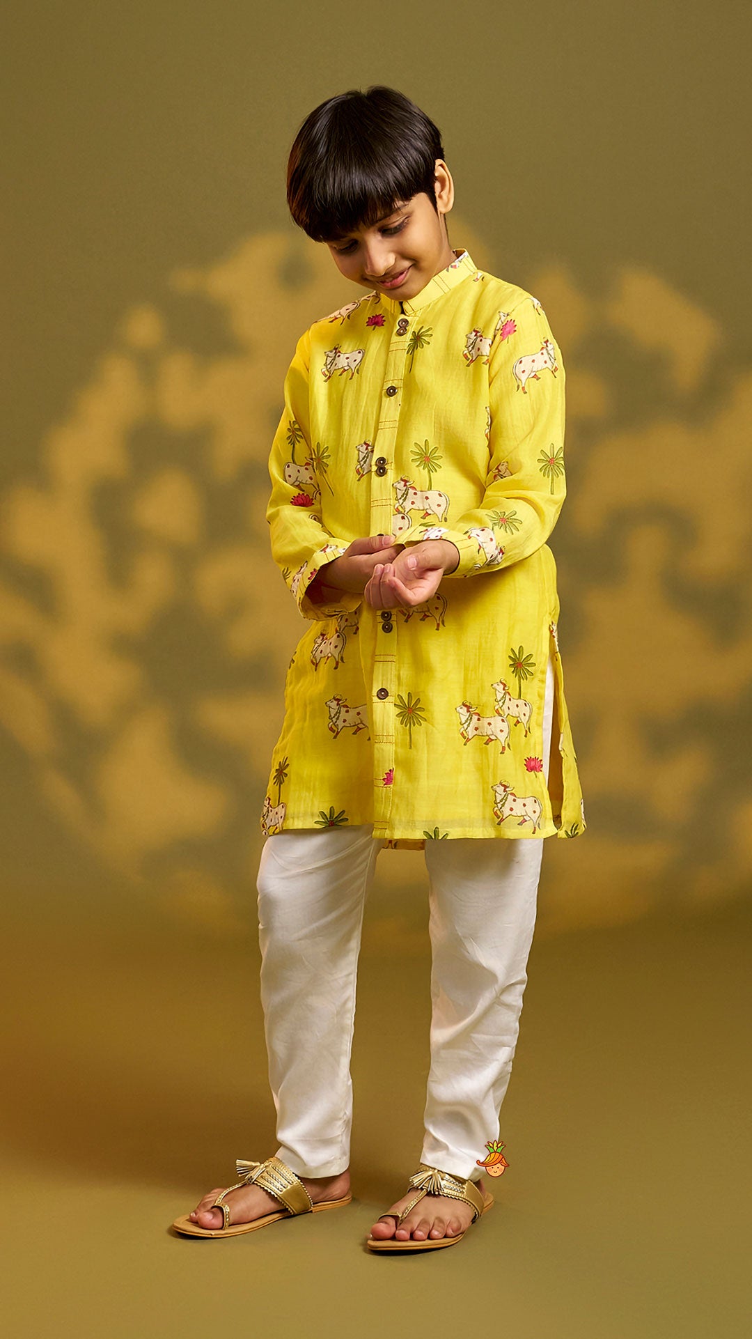 Pre Order: Front-Open Printed Ethnic Kurta With Pyjama