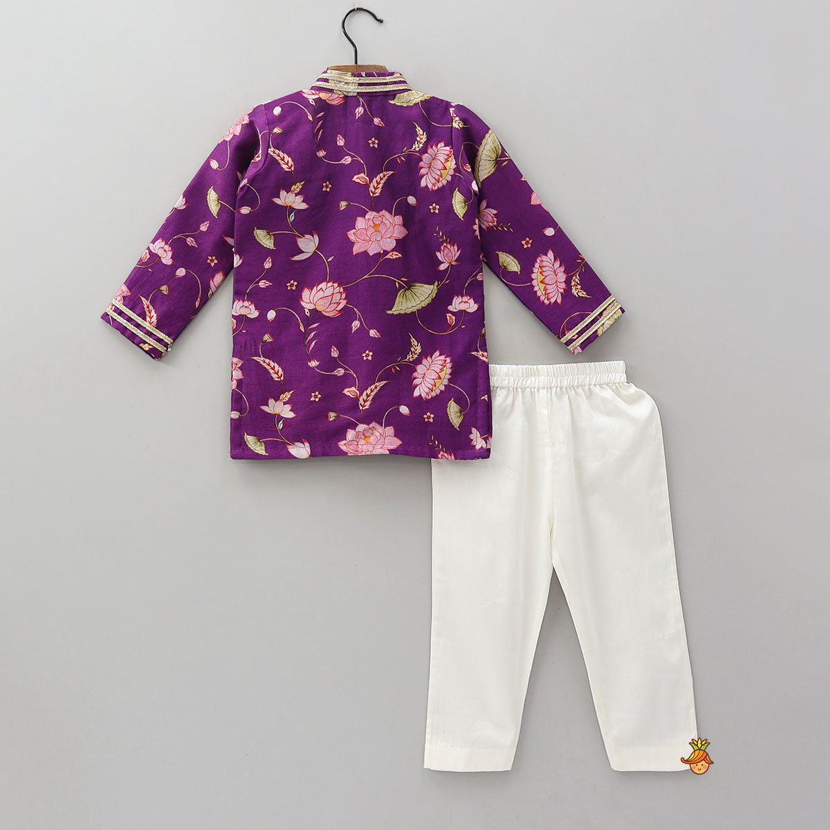 Pre Order: Lace Detailed Ethnic Kurta And Pyjama