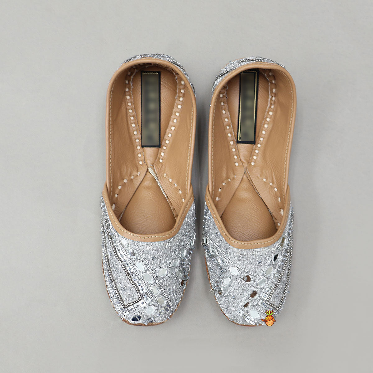 Mirror And Thread Embroidered Jutti