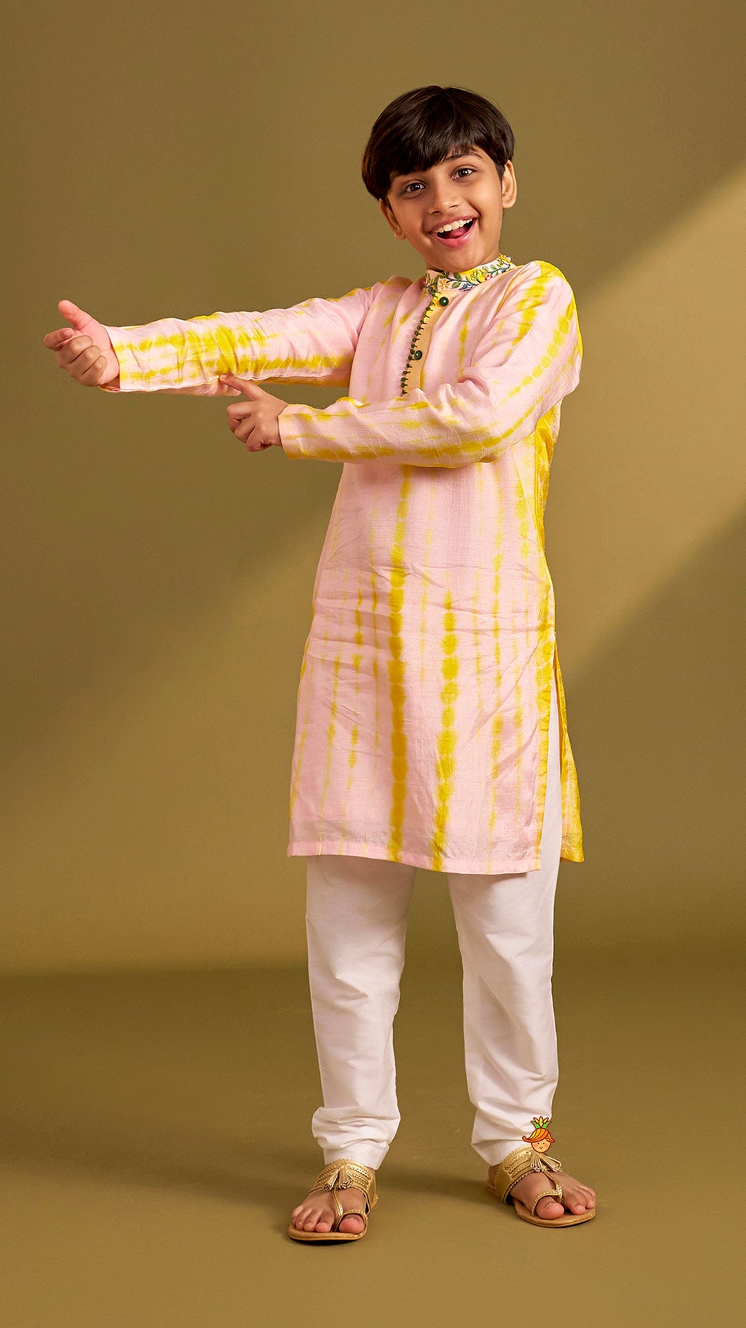 Exquisite Embroidered Collar Kurta And Pyjama