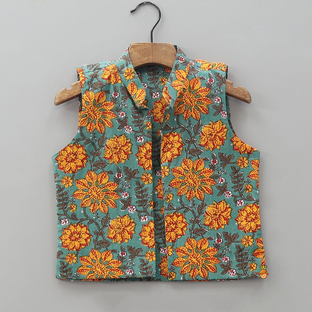 Floral Printed Kurta And Open jacket With Pyjama