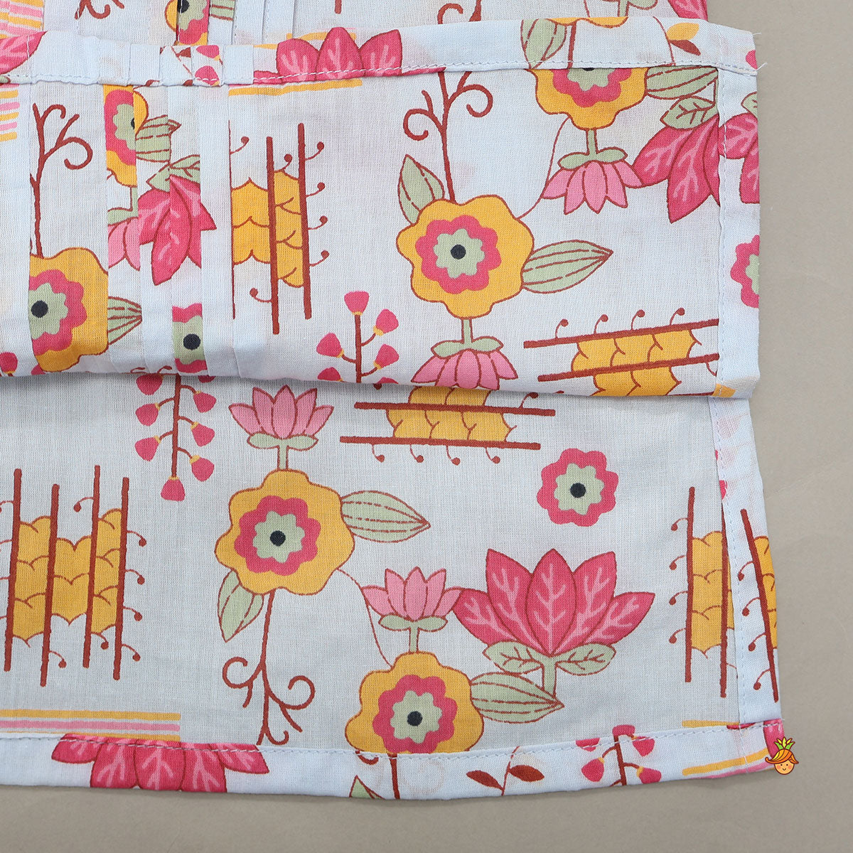 Pre Order: Printed Pin Tuck Kurta And Pyjama