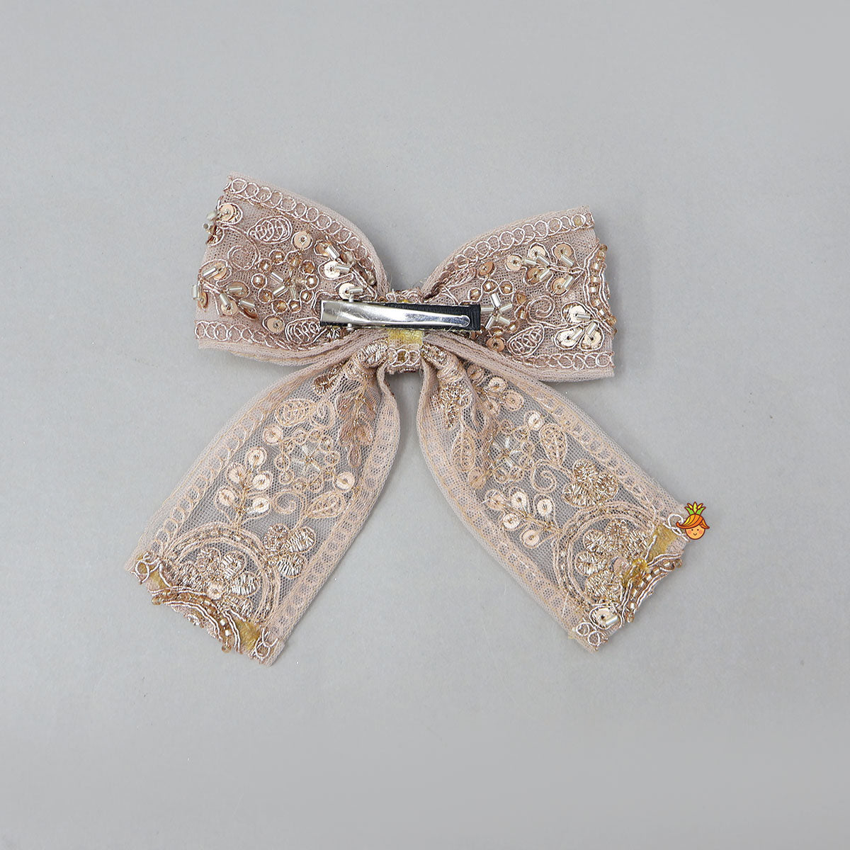 Intricately Embroidered Eye-Catching Net Hair Clip
