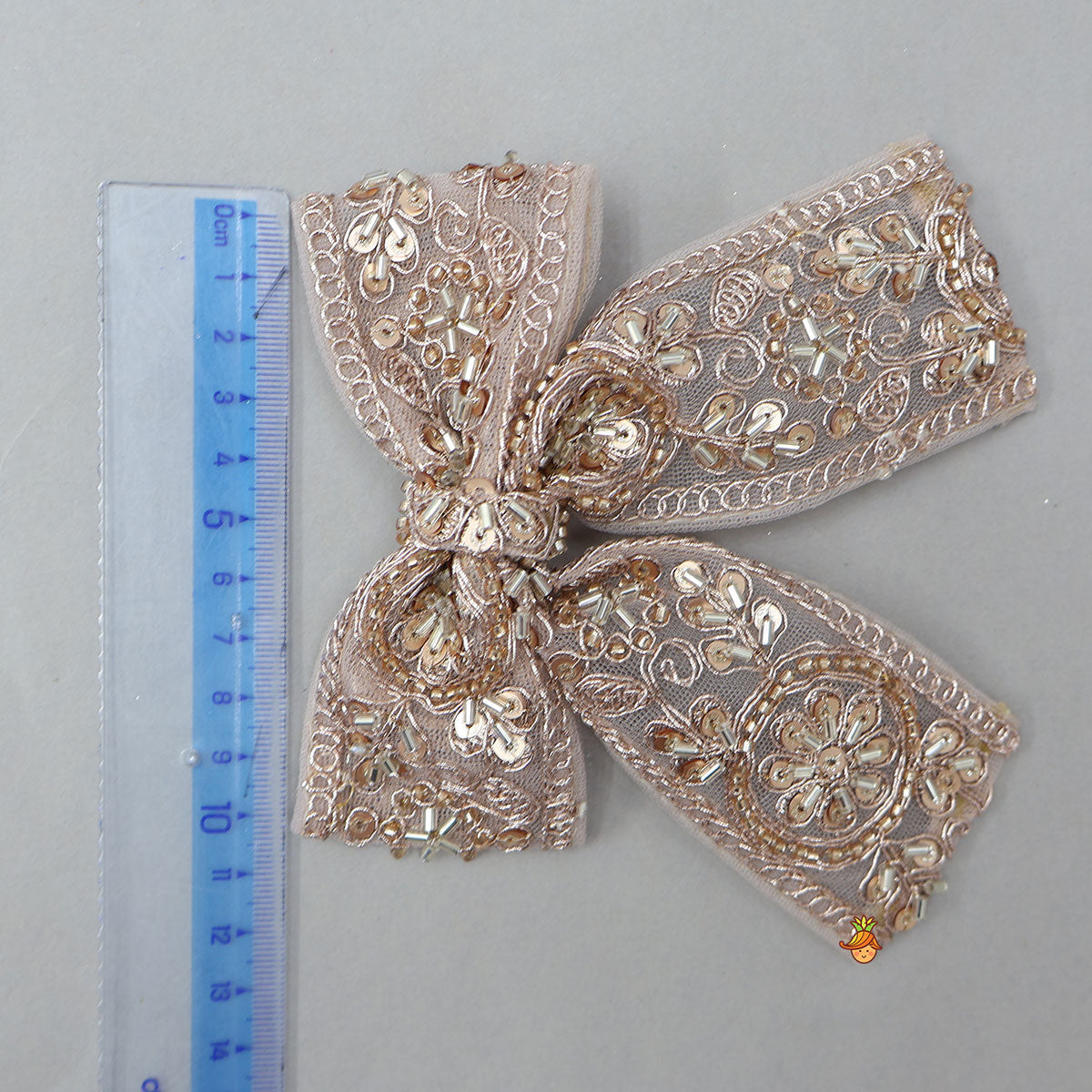 Intricately Embroidered Eye-Catching Net Hair Clip