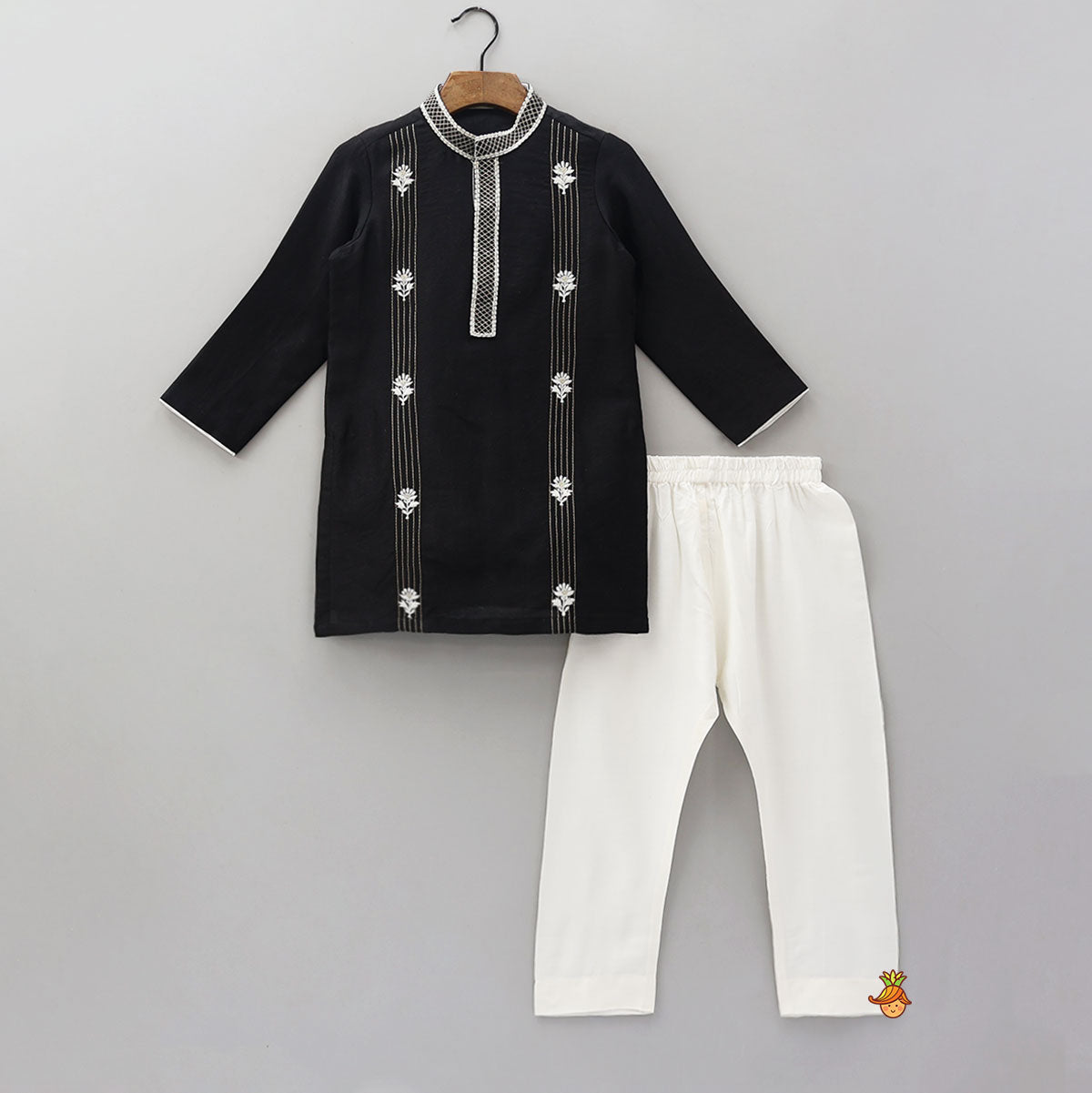 Pre Order: Checked Embroidered Collar And Front Placket Kurta With Pyjama