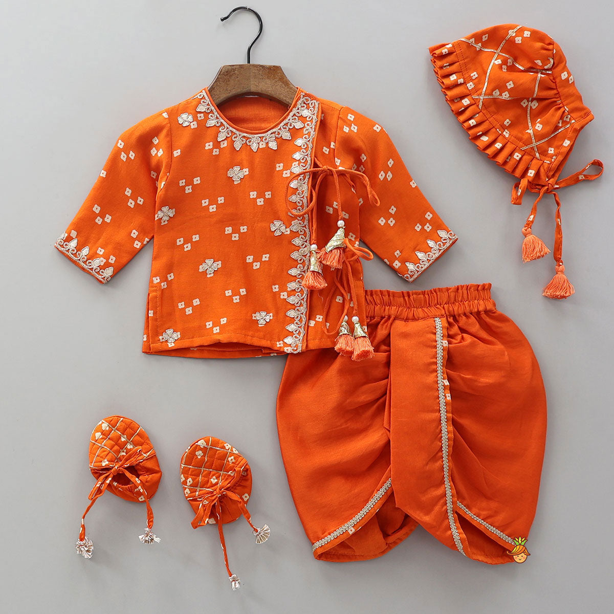 Pre Order: Bandhani Printed Infant Baby Set With Swaddle And Cap