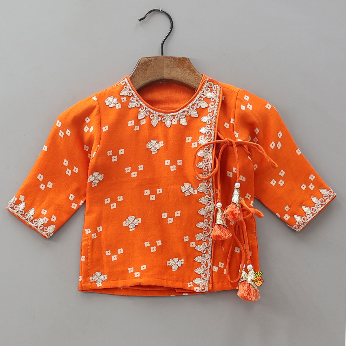 Pre Order: Bandhani Printed Infant Baby Set With Swaddle And Cap