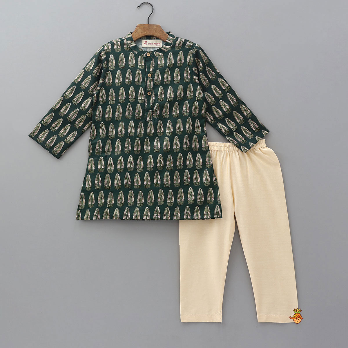 Leaf Motif Kurta And Pyjama