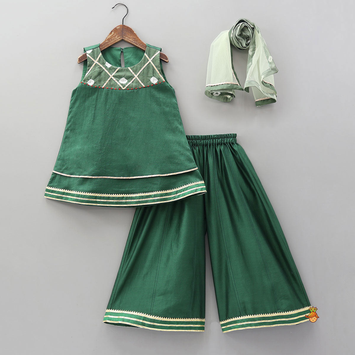 Sleeveless Geometric Panel Kurta Set With Palazzo And Dupatta