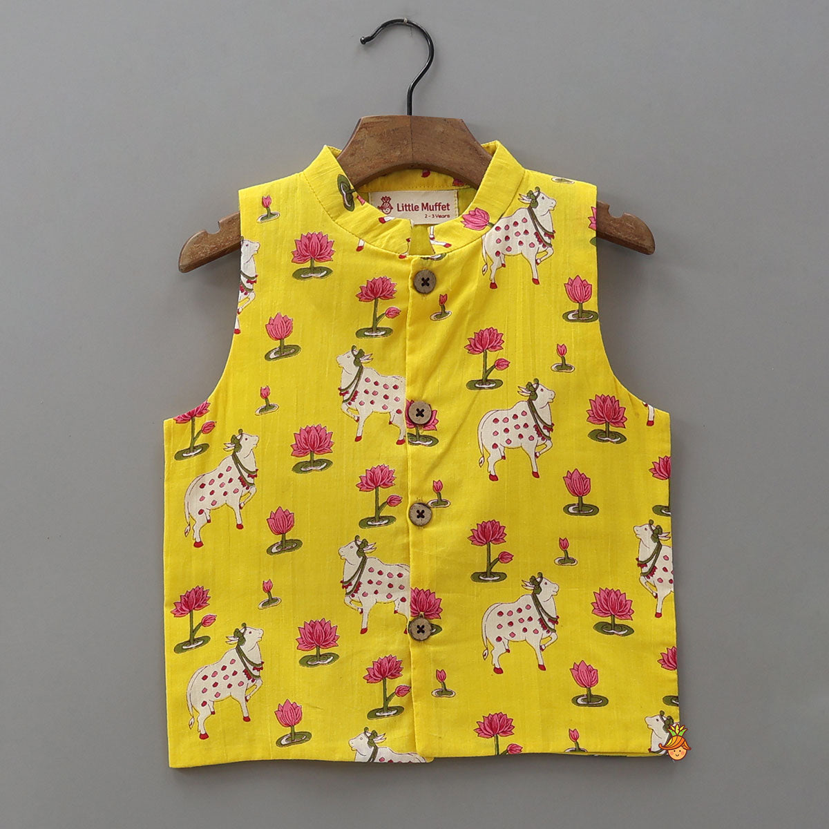 Festive Traditional Kurta With Printed Jacket And Pyjama