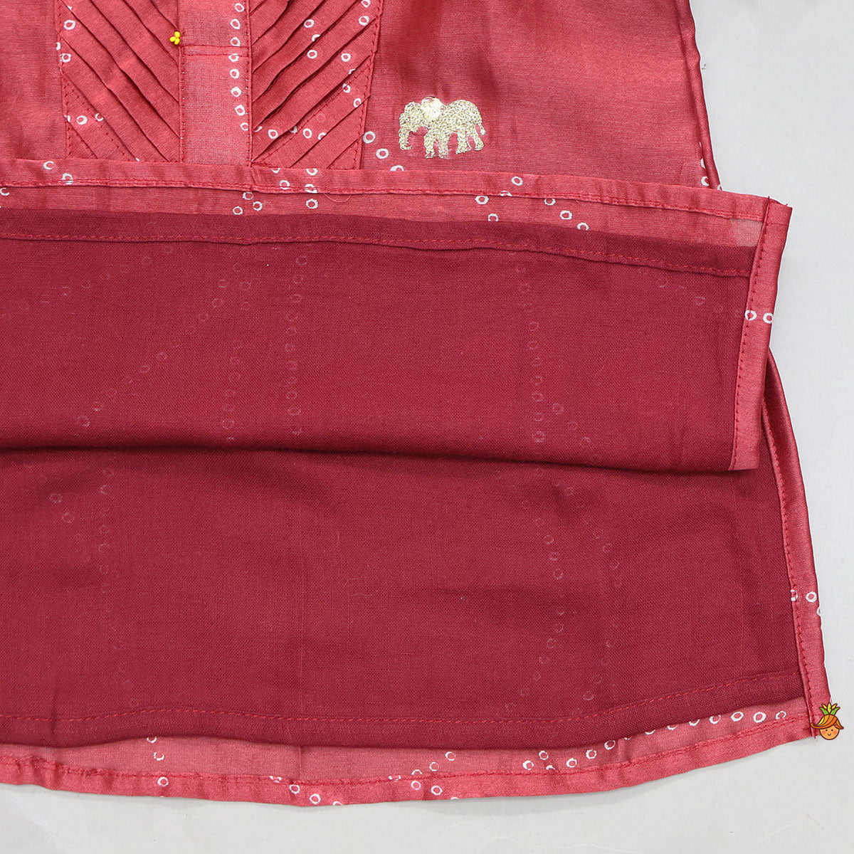 Pre Order: Pin-Tuck Detailed Yoke Ethnic Kurta And Pyjama