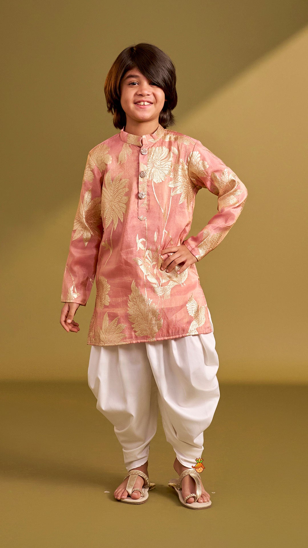 Pre Order: Bird Motif Detailed Shimmery Kurta And Dhoti