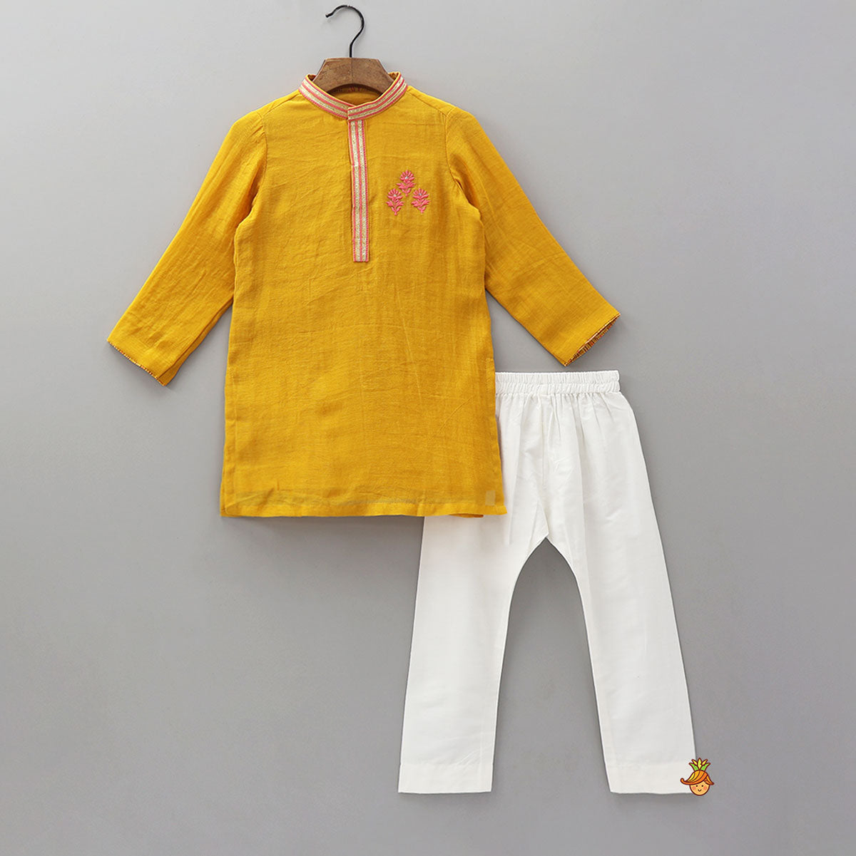 Pre Order: One Sided Floral Thread Embroidered Kurta And Pyjama