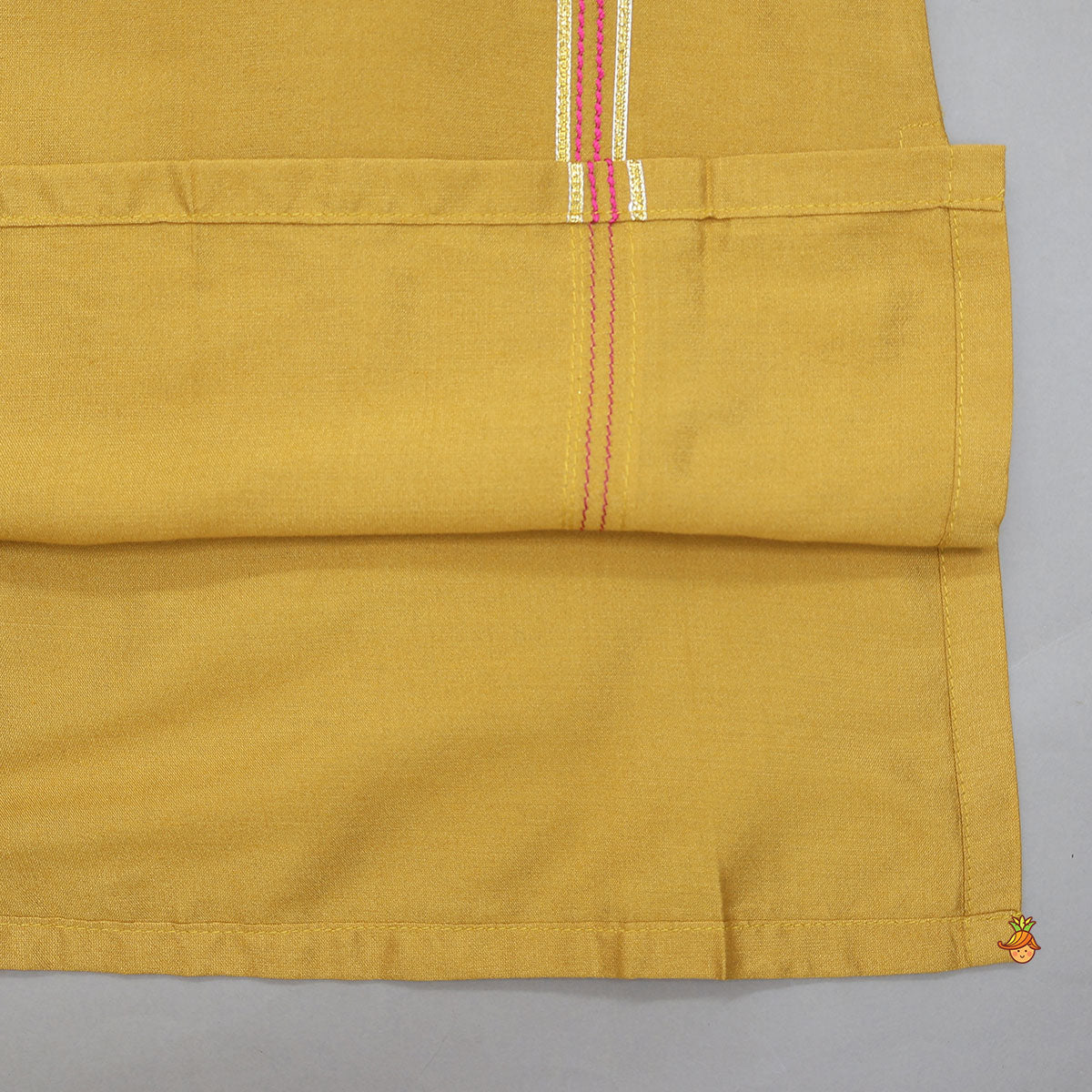 Pre Order: Ethnic Kurta With Striped Jacket And Pyjama