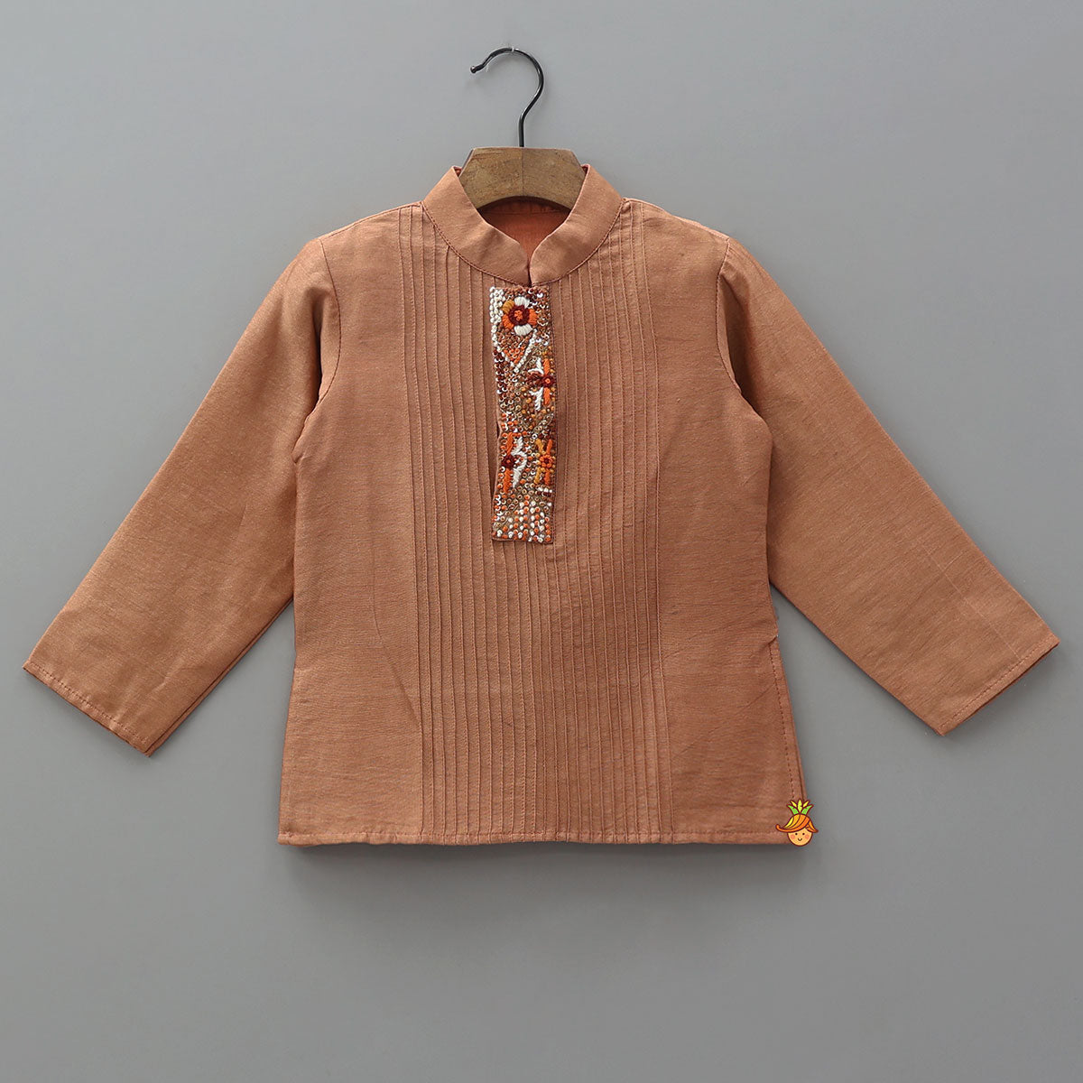 Pre Order: Pin Tuck Detailed Kurta And Pyjama