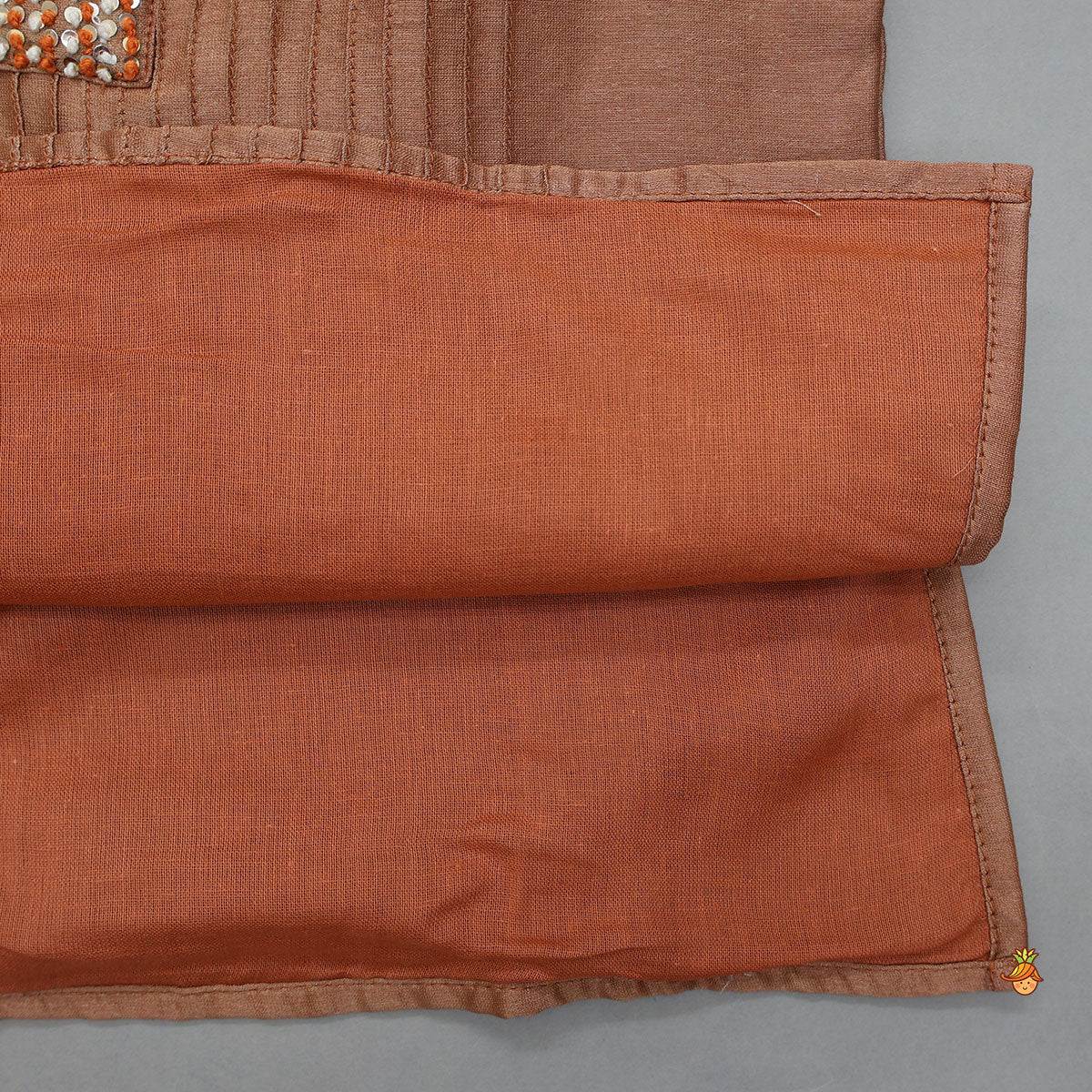 Pre Order: Pin Tuck Detailed Kurta And Pyjama