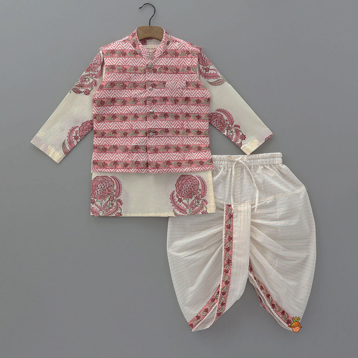 Pre Order: Ethnic Kurta And Chevron Printed Jacket With Matching Dhoti