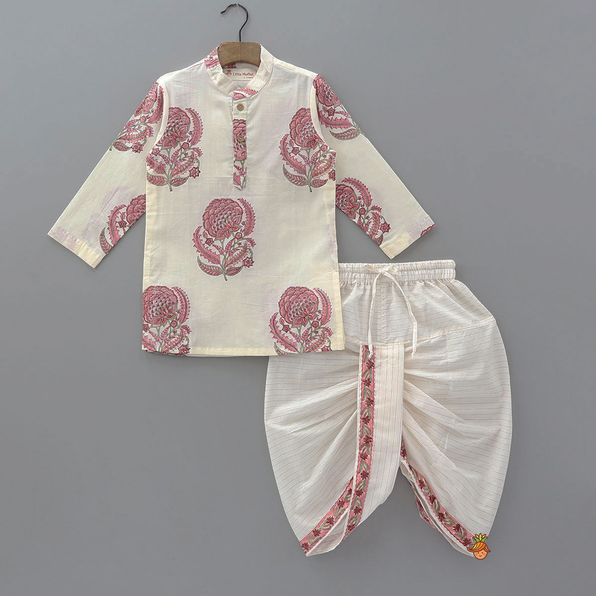 Pre Order: Ethnic Kurta And Chevron Printed Jacket With Matching Dhoti