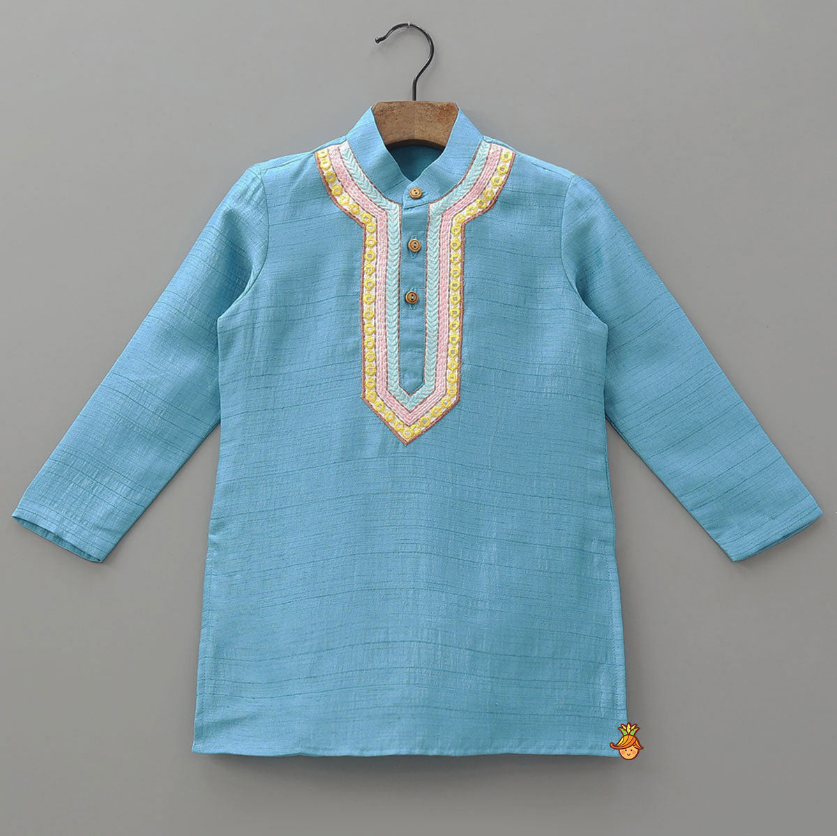 Pre Order: Thread Embroidered Faux Mirror Work Ethnic Kurta With Pyjama