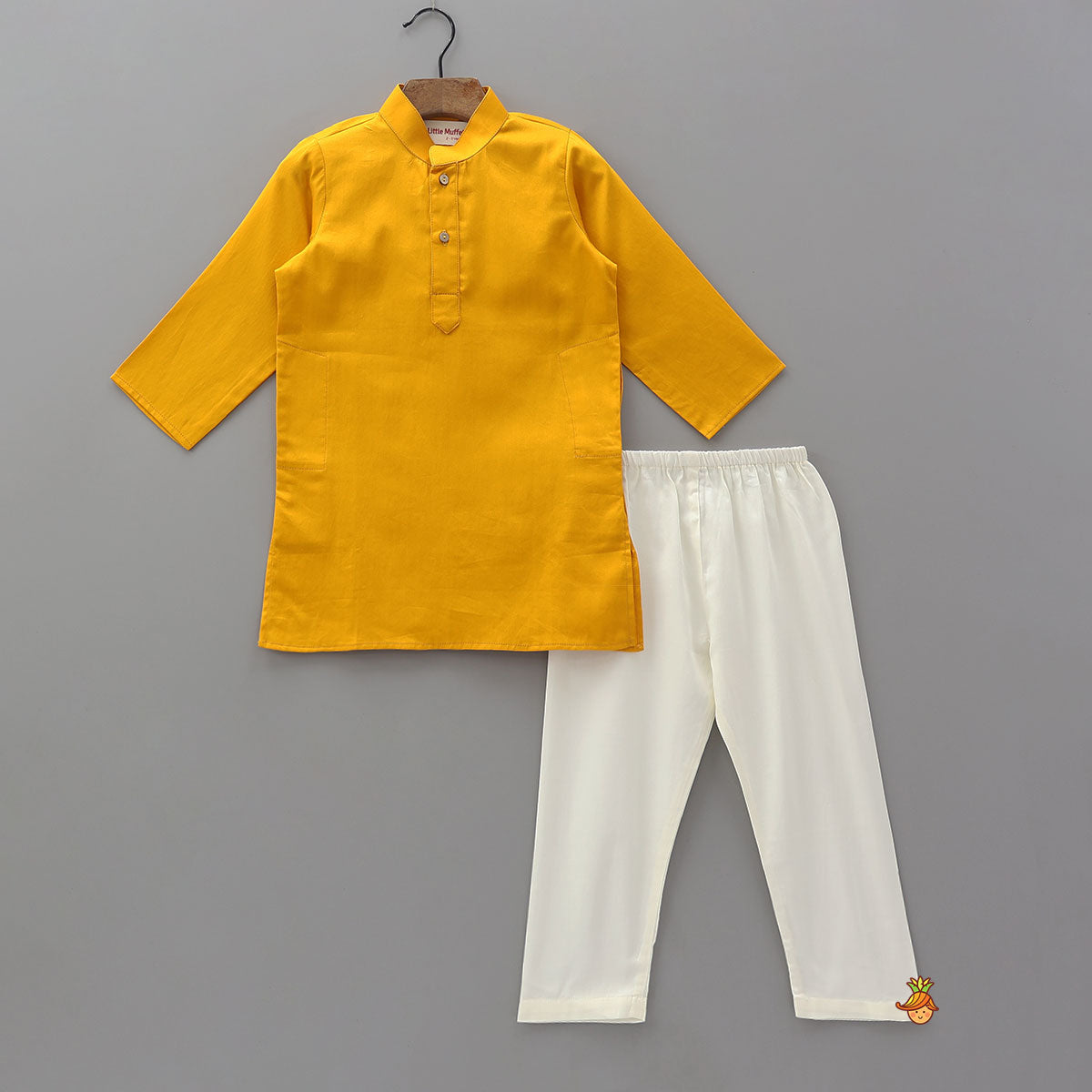 Pocket Detail Ethnic Kurta With Jacket And Pyjama