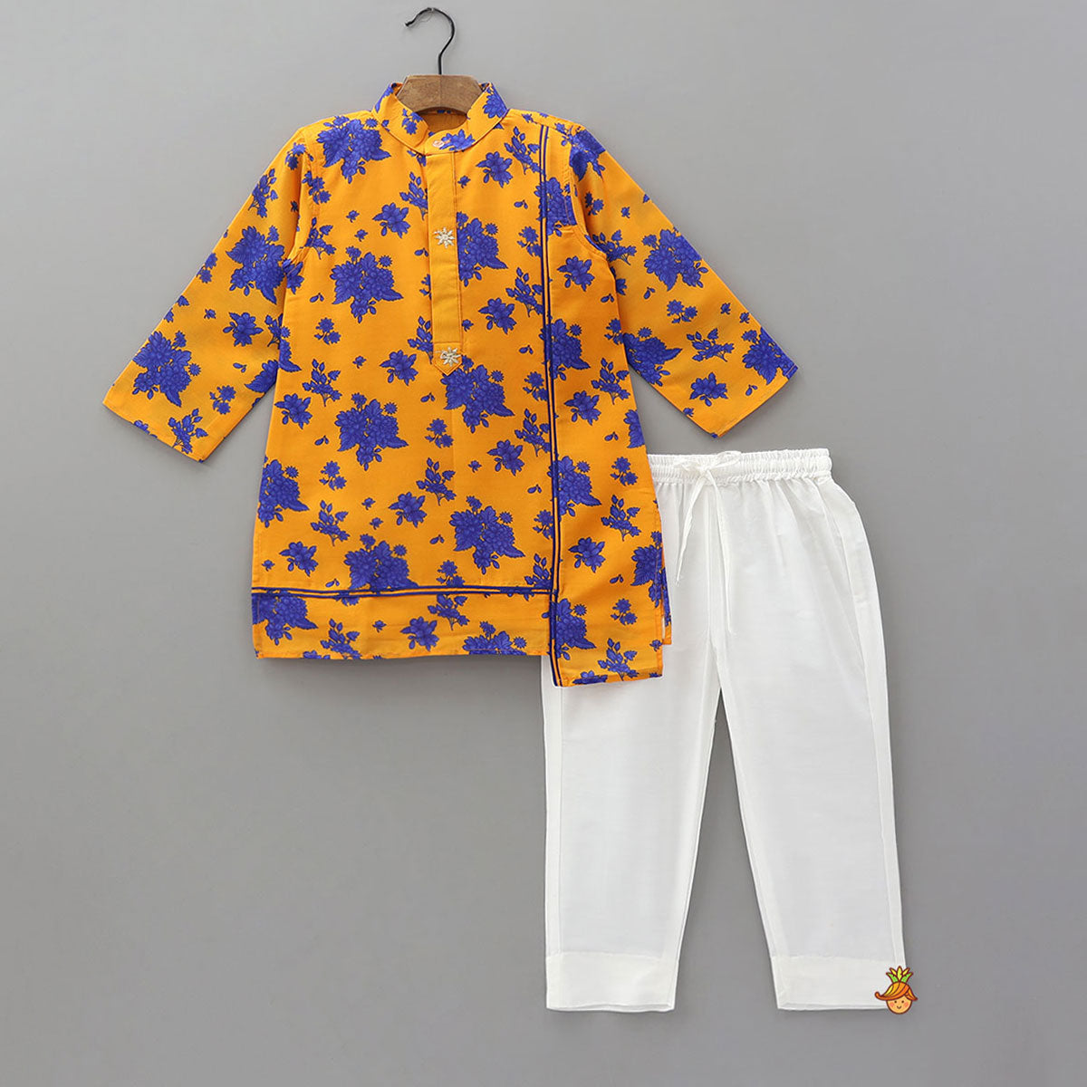Contrasting Floral Print Kurta And Pyjama