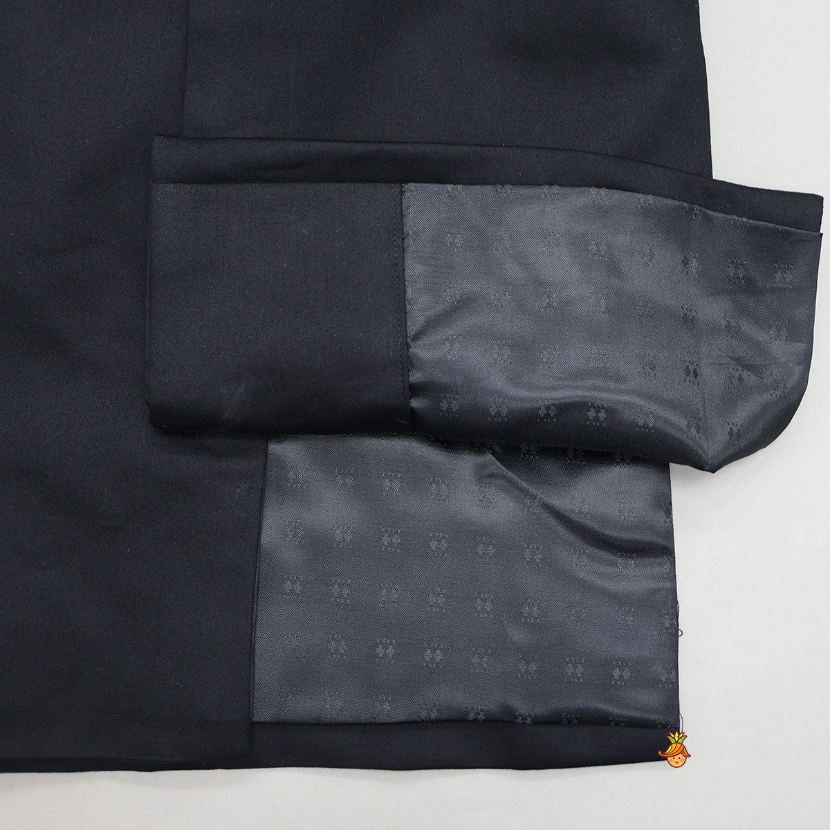 Pre Order: Elegant Front Open Sherwani And Pyjama