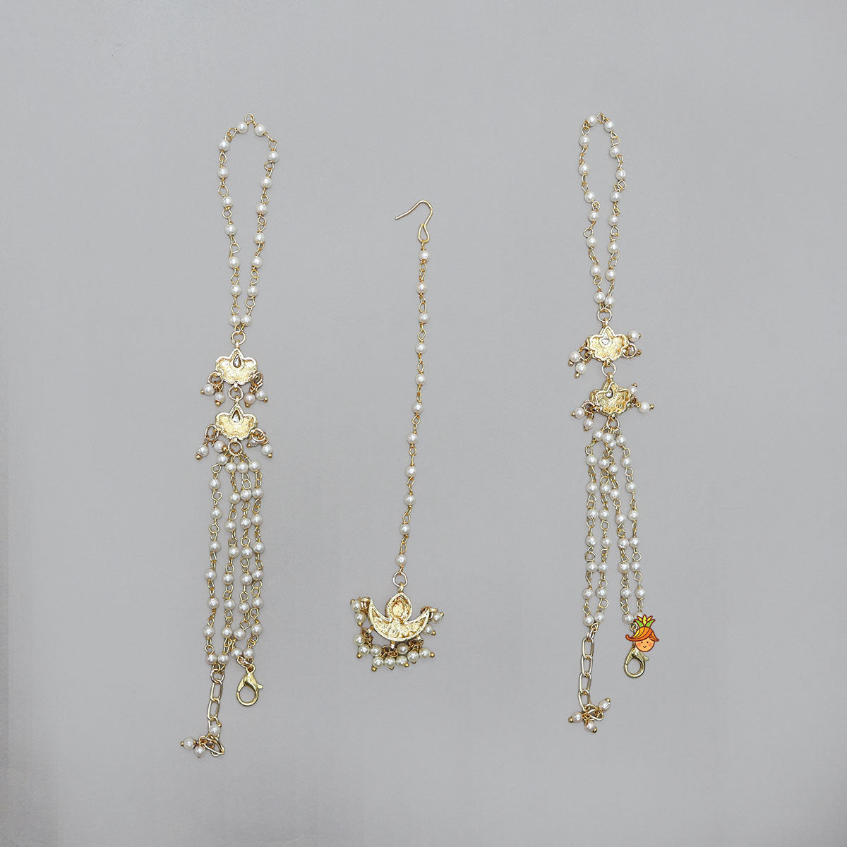 Hand Harness Bracelet And Maang Tikka