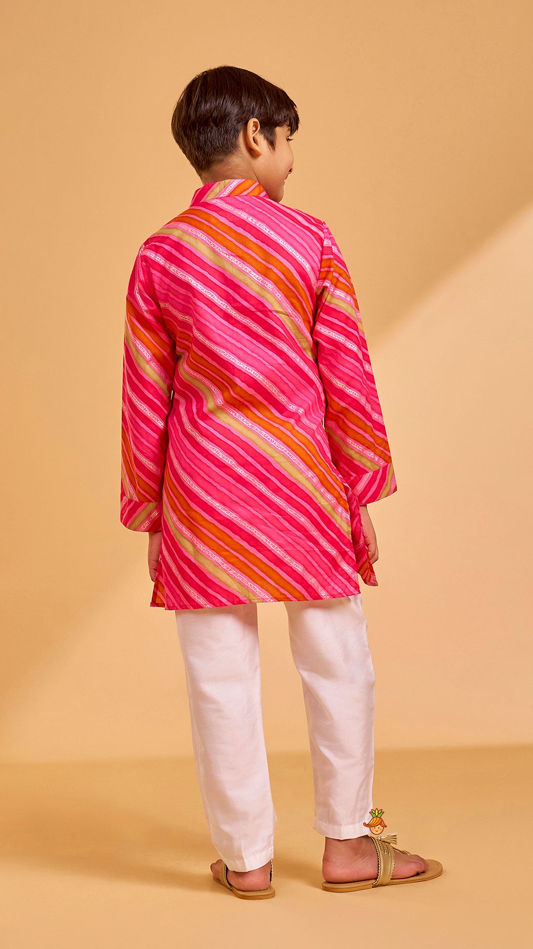 Faux Pocket Detail Leheriya Printed Kurta And Pyjama