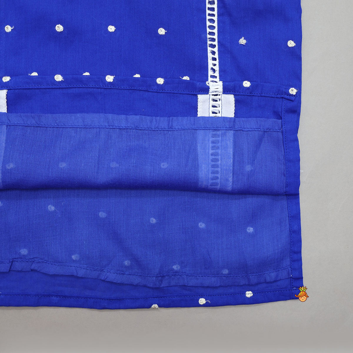 Pre Order: Booti Thread Embroidered Kurta And Pyjama