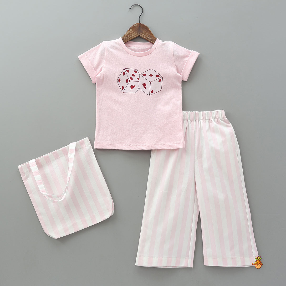 Dice Print Sleepwear With Matching Tote Bag