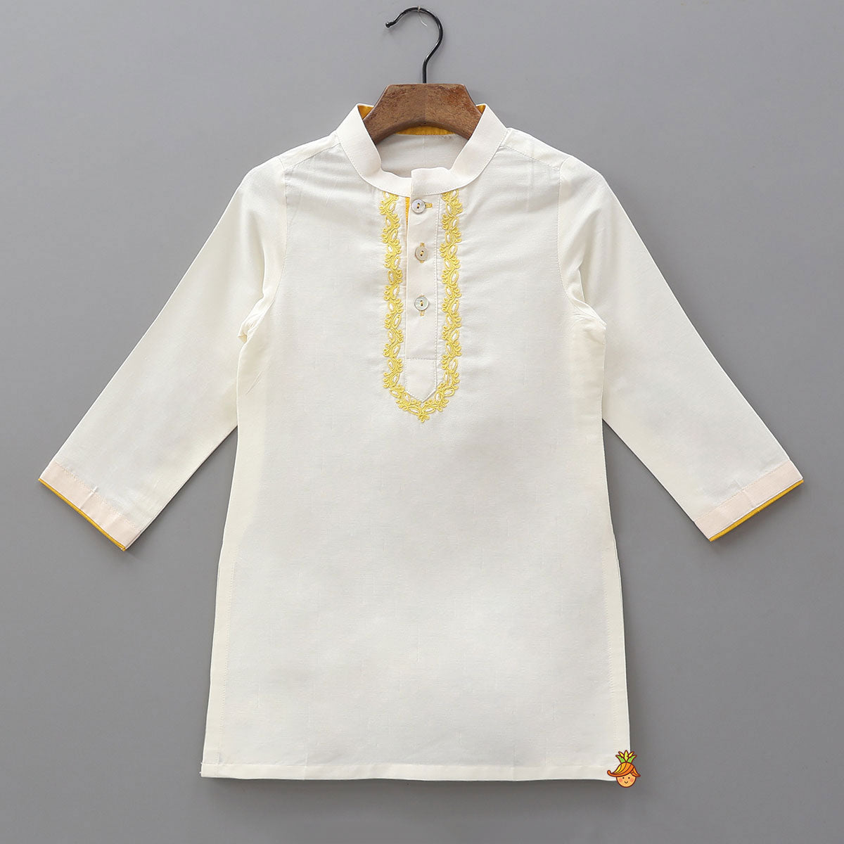 Pre Order: Ethnic Kurta With Thread Work Jacket And Pyjama