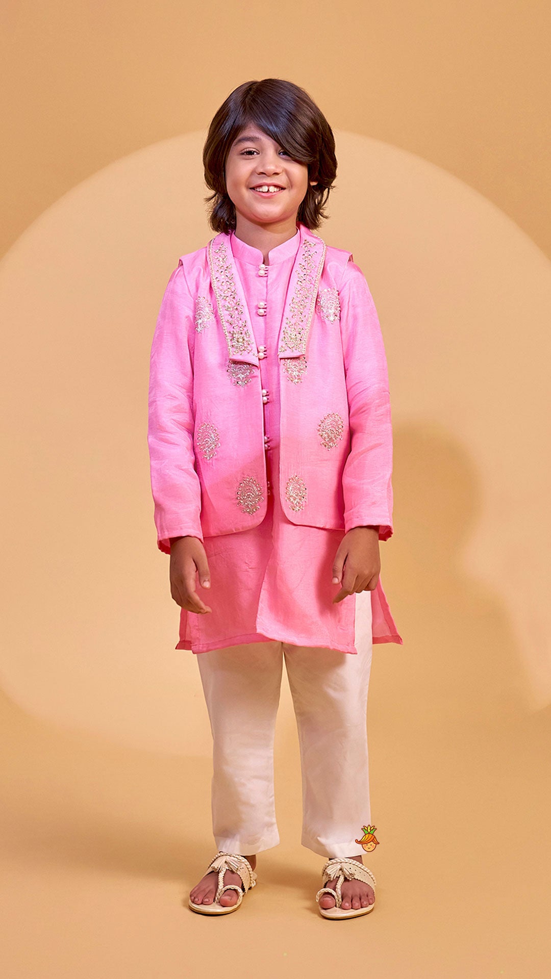 Pre Order: Loop Button Detail Kurta With Collar Neck Jacket And Pyjama