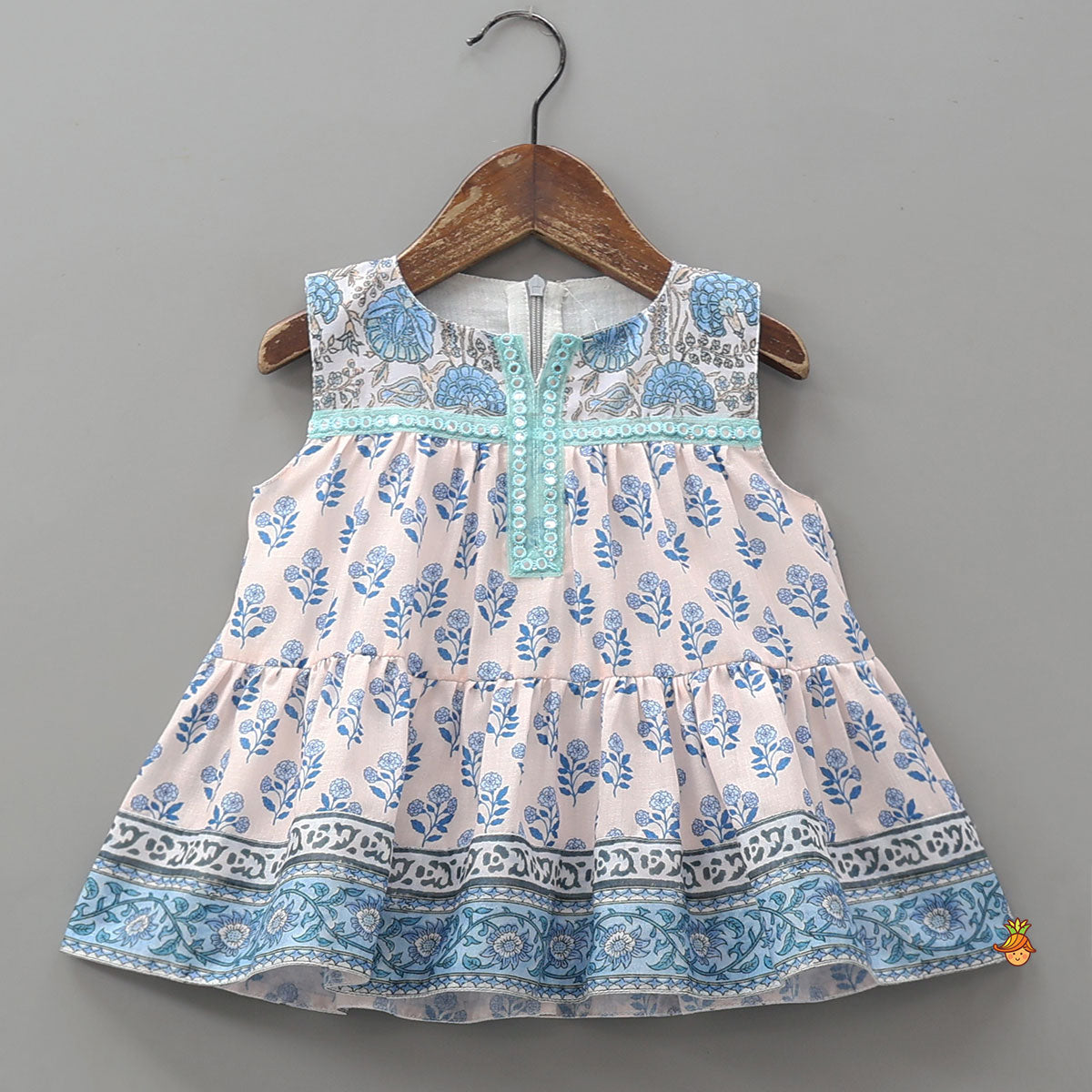 Pre Order: Faux Mirror Lace Work Sleeveless Top And Pant