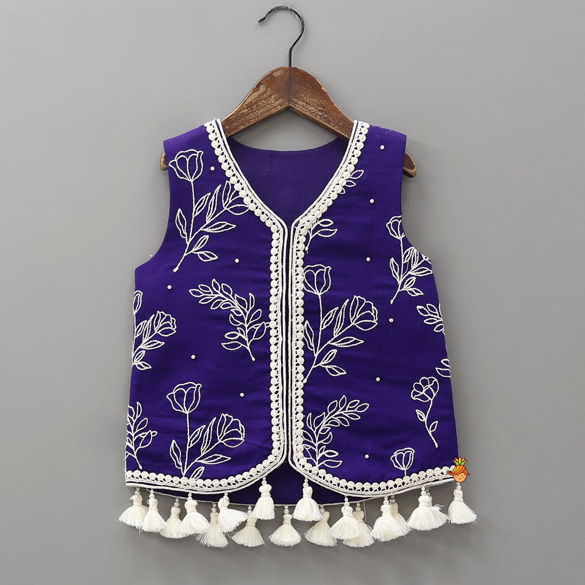 Pre Order: Exquisite Threadwork Kurti And Palazzo