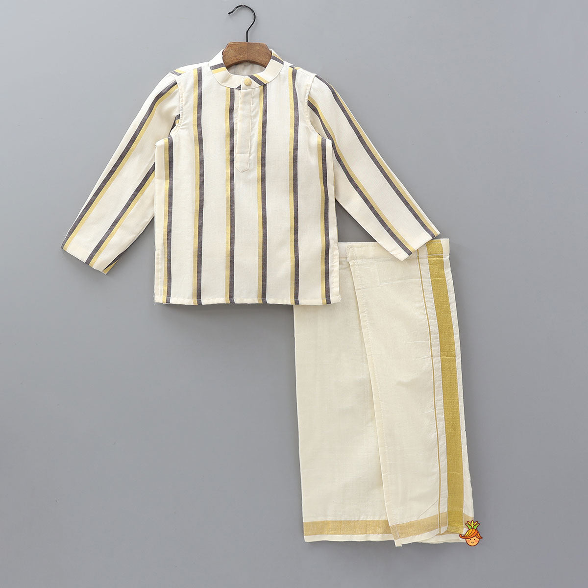 Pre Order: Classic Striped Kurta And Mundu