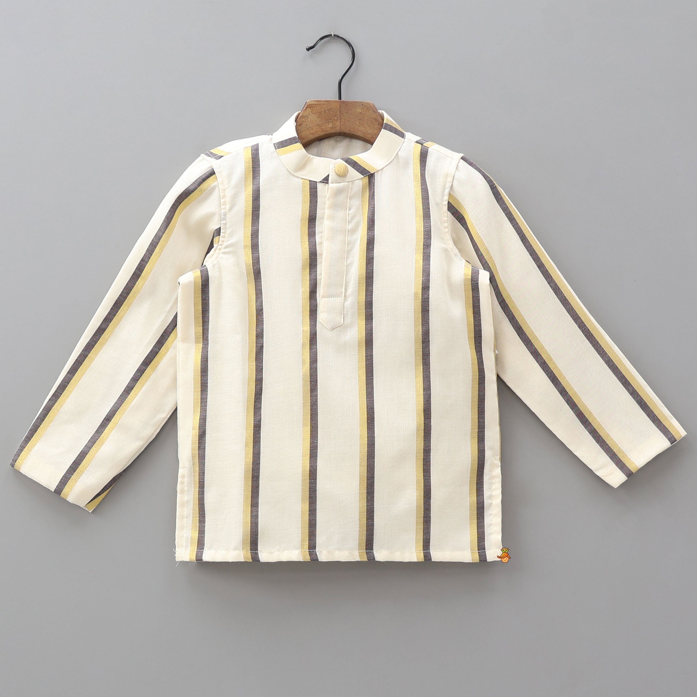 Pre Order: Classic Striped Kurta And Mundu