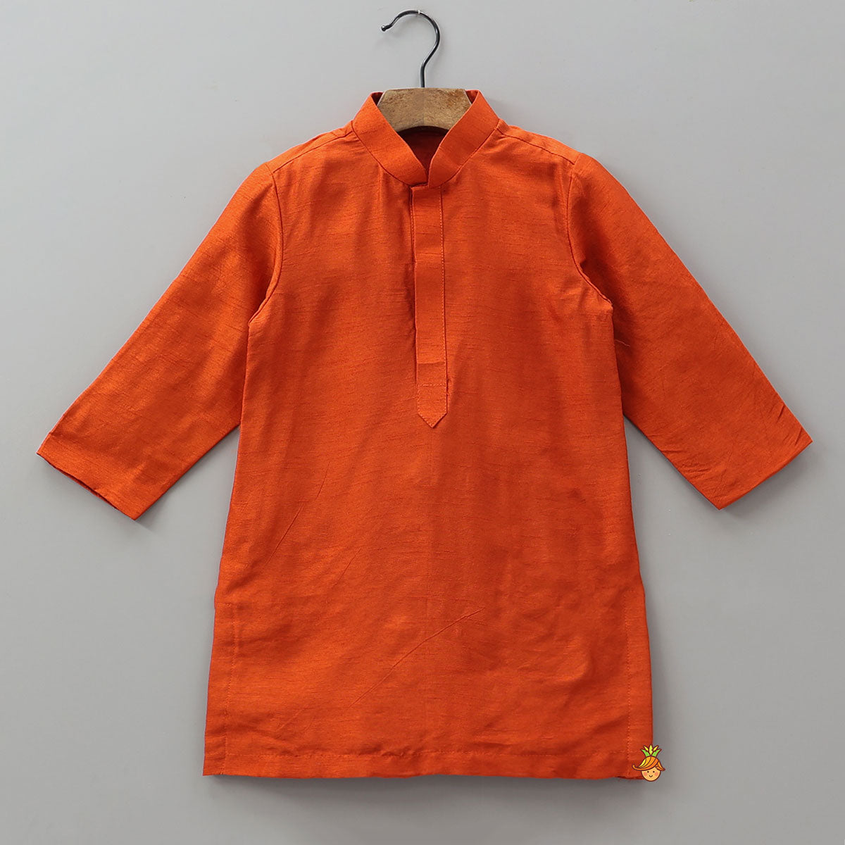 Pre Order: Ethnic Kurta With Front-Open Jacket And Churidar