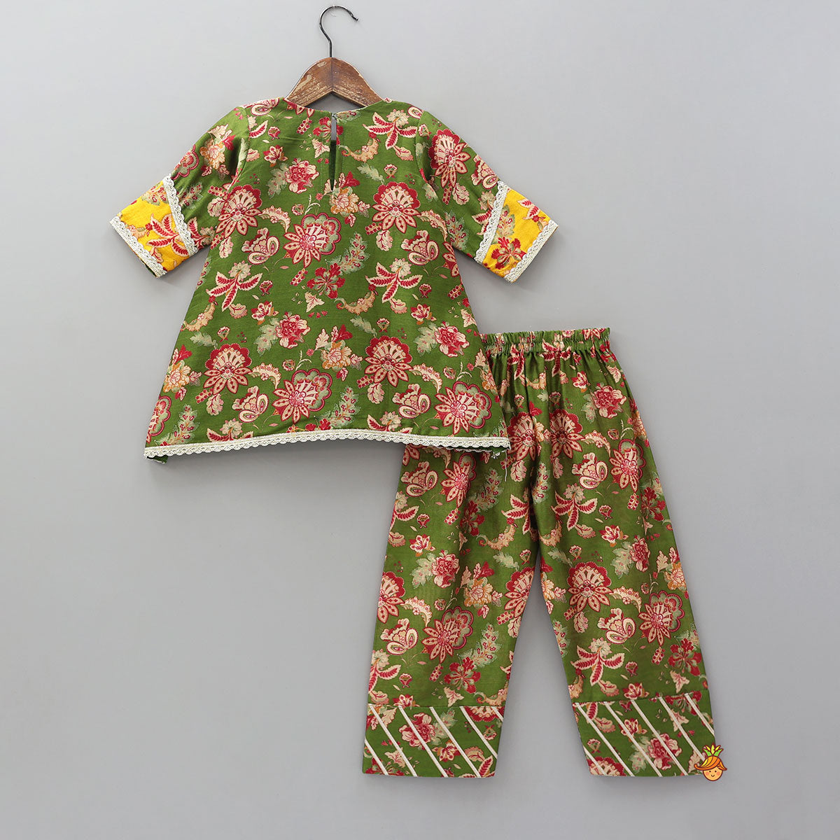 Pre Order: Elegant Floral Printed A-Line Kurti And Palazzo