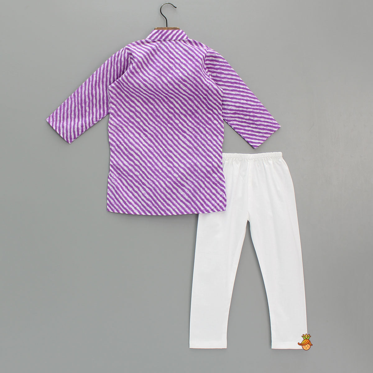 Leheriya Printed Mandarin Collar Kurta With Pyjama