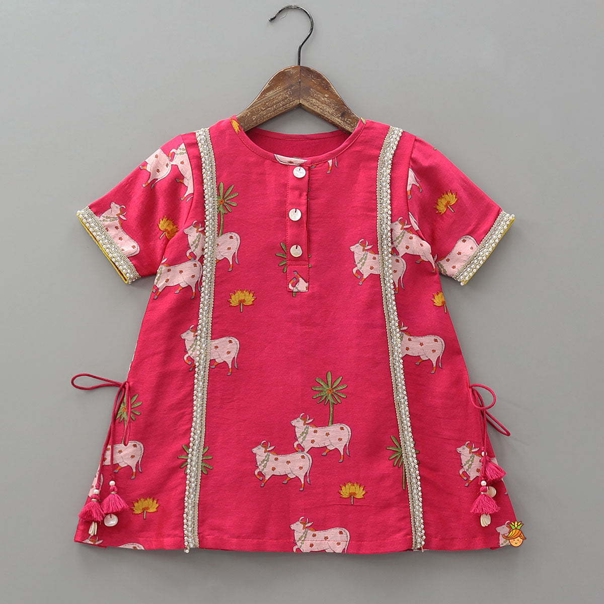 Pre Order: Lace Detailed Side Knot Kurti And Pant