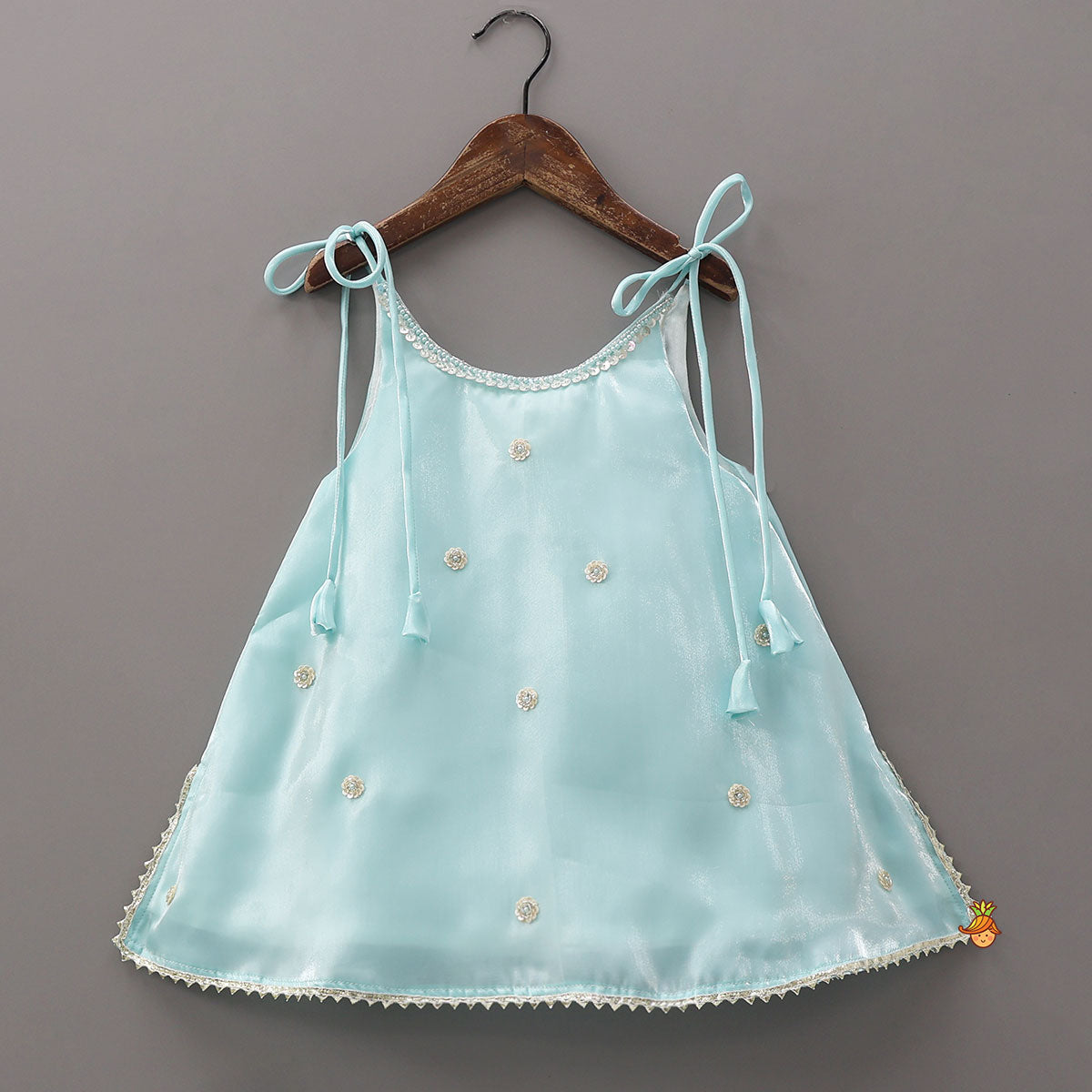 Sleeveless Sheen Elegant Kurti And Crushed Fabric Palazzo With Hair Tie