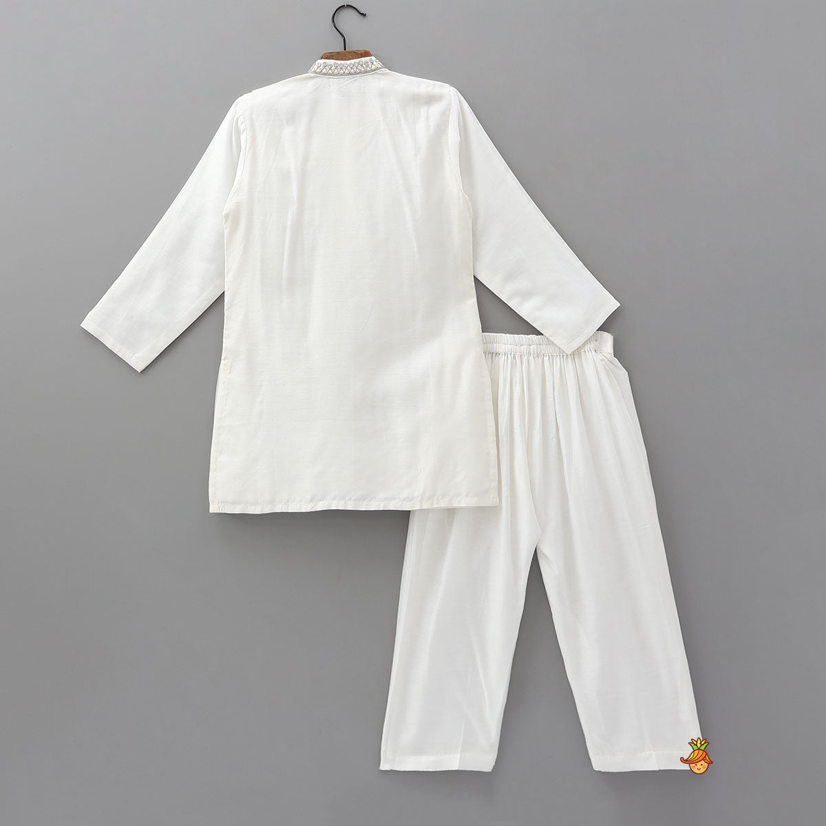 Pre Order: Cutdana Handwork Kurta And Pyjama
