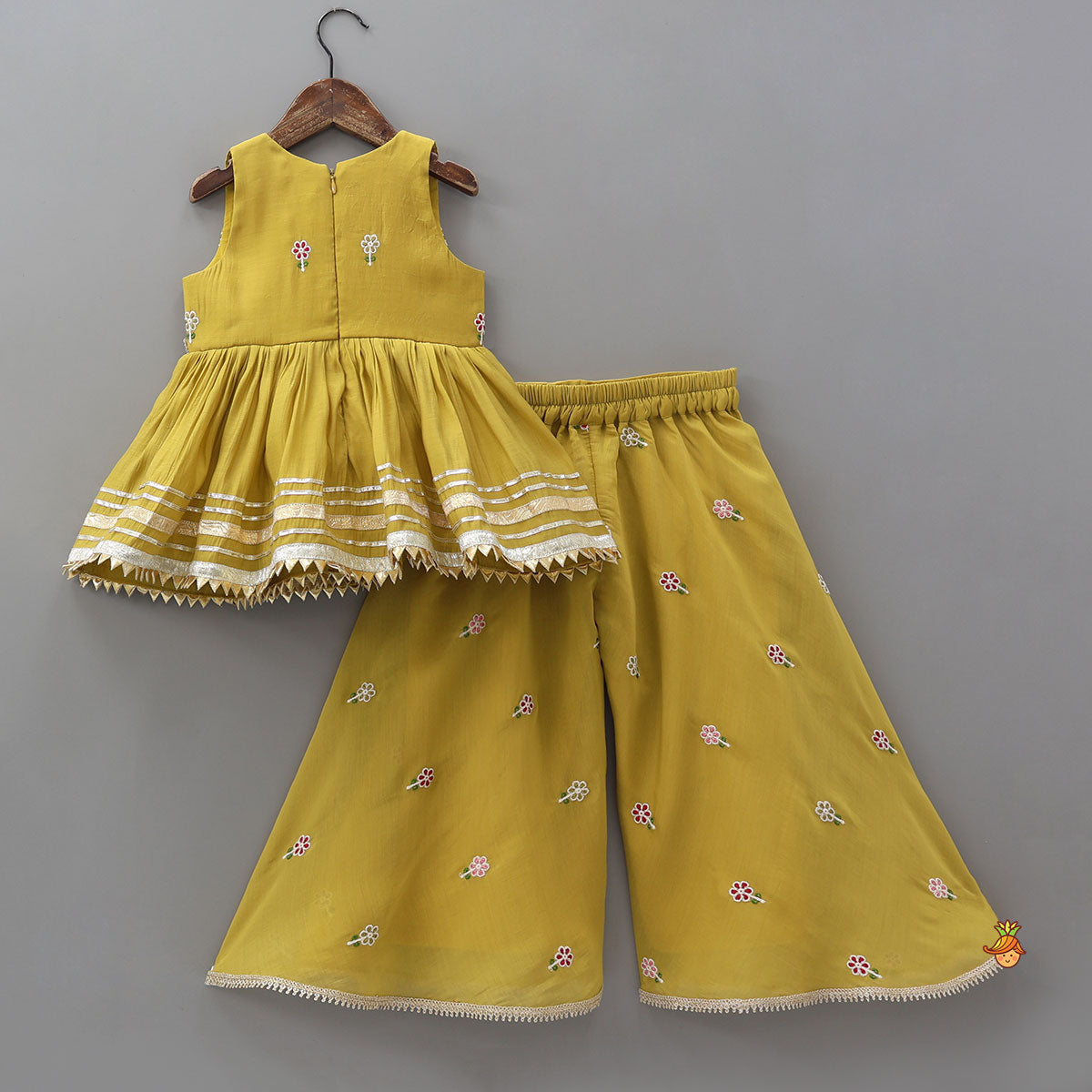 Pre Order: Elegant Tassel Enhanced Kurti With Wide-Leg Palazzo