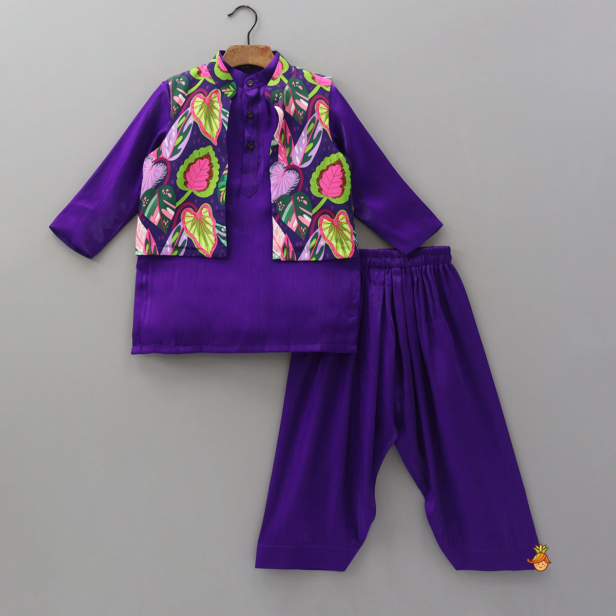 Pre Order: Shimmery Kurta With Leaf Print Jacket And Salwar