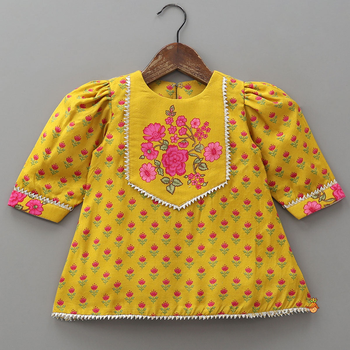 Floral Printed Lace Detailed Kurti With Salwar