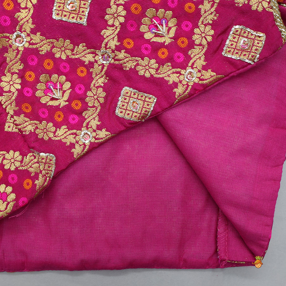 Pre Order: Thread Detailed Kurta with Brocade Jacket and Pyjama
